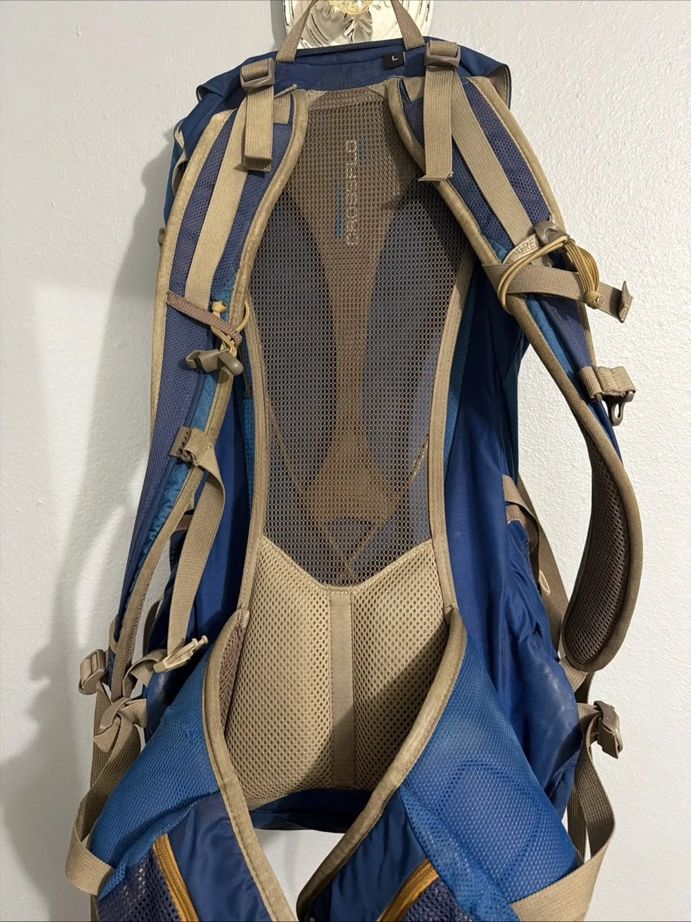 Gregory Z40 Hiking Backpack for Camping Outdoors Scouting, hiking, used